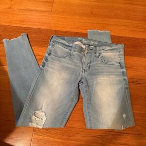 American Eagle Outfitters Women's Distressed Blue Skinny Jeans